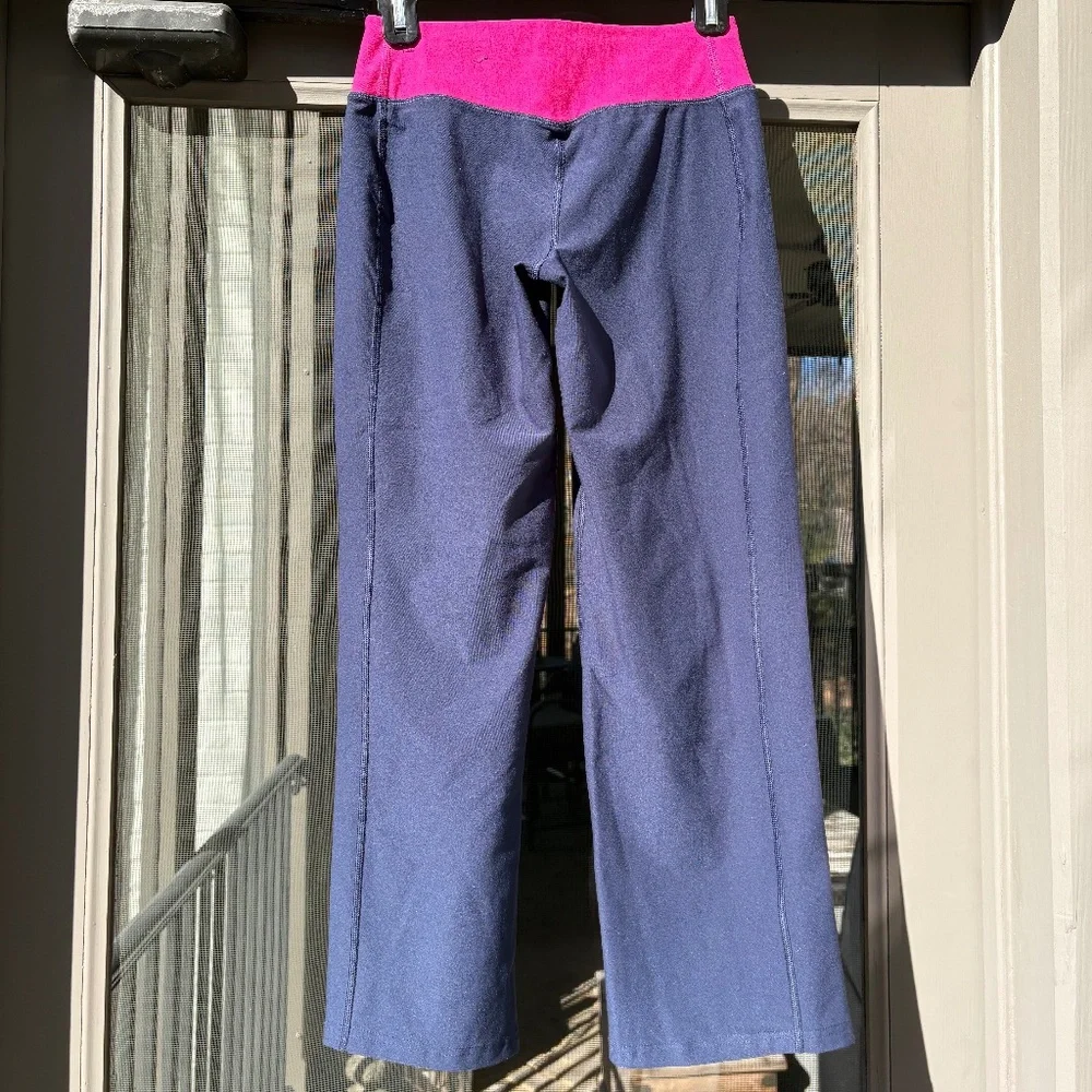 Nike Legend Regular Fit athletic pants navy pink Medium